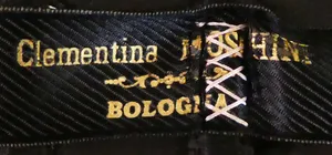 Label met tekst Clementina Moshini / Bologna