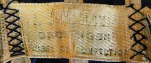 Label met tekst K.....sma / Robes et Confections /  Groningen