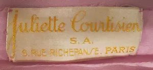Label van Juliette Courtisien