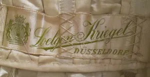 Label van Loelgen Kriegel