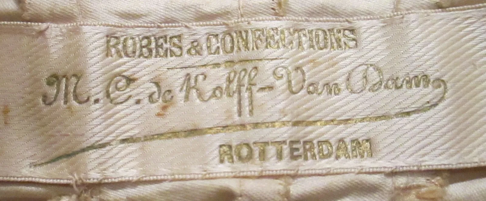 Label van M.C. de Kolff-Van Dam
