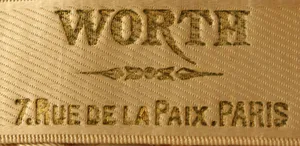 Label van House of Worth
