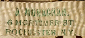 Label met tekst A.Monaghan/6 Mortimer St/Rochester, N.Y