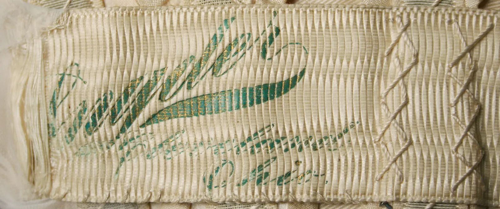 Label with textSnyder / Cleveland /  Ohio
