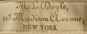 Label met tekst M. L. Doyle / 113 Madison Avenue / New York