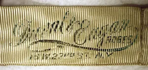 Label met tekst Duval & Eagan / Robes /  16 West 23rd St. New York