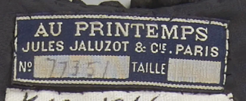 Etiquette avec texte Au Printemps / Jules Jaluzot & Cie. Paris